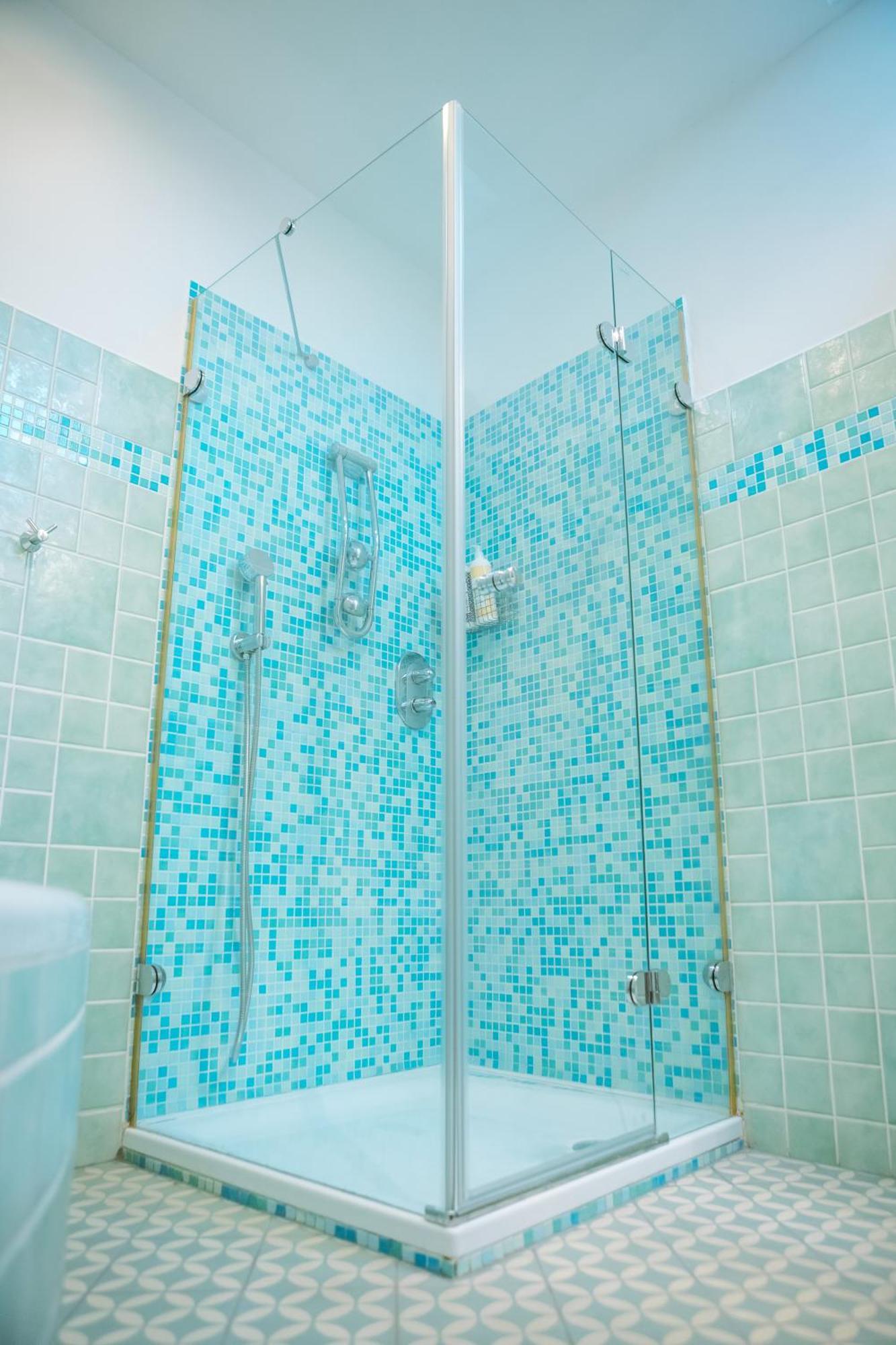 Kiralyszeke Apartman 埃格尔 外观 照片