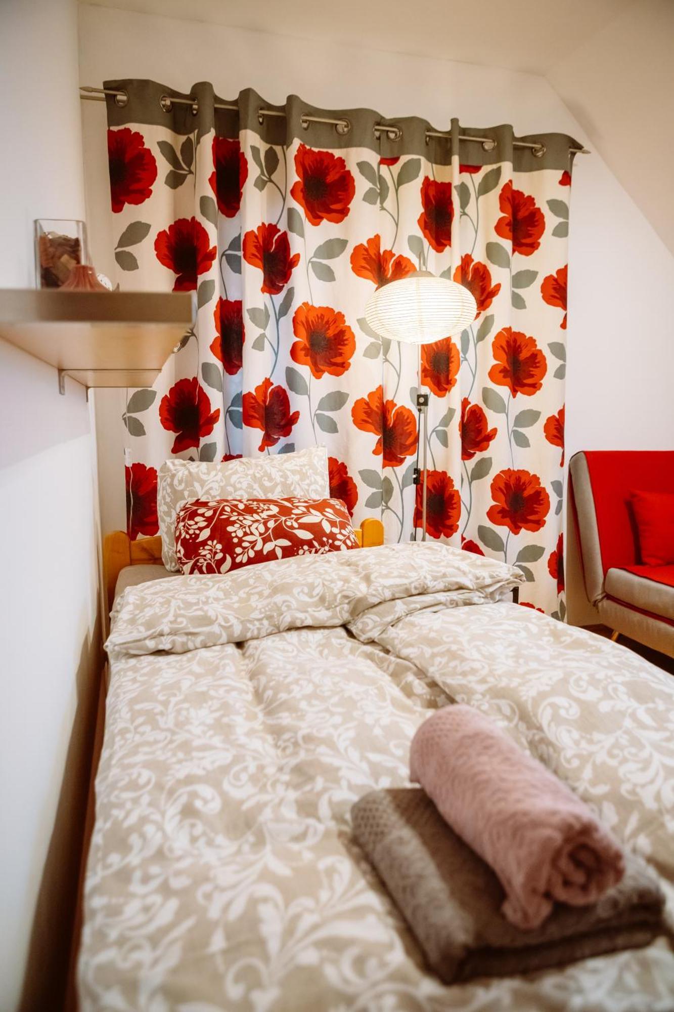 Kiralyszeke Apartman 埃格尔 外观 照片