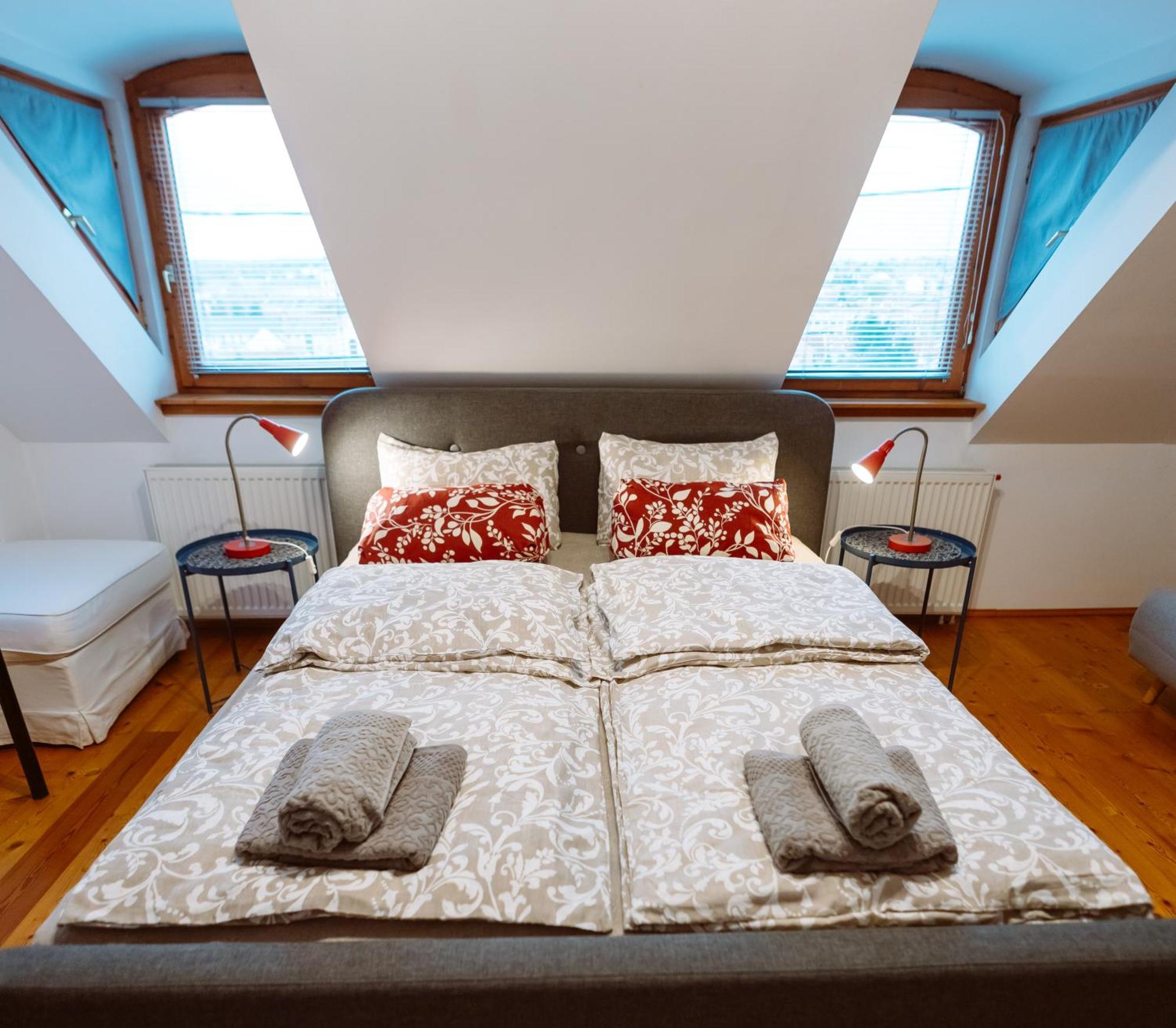 Kiralyszeke Apartman 埃格尔 外观 照片